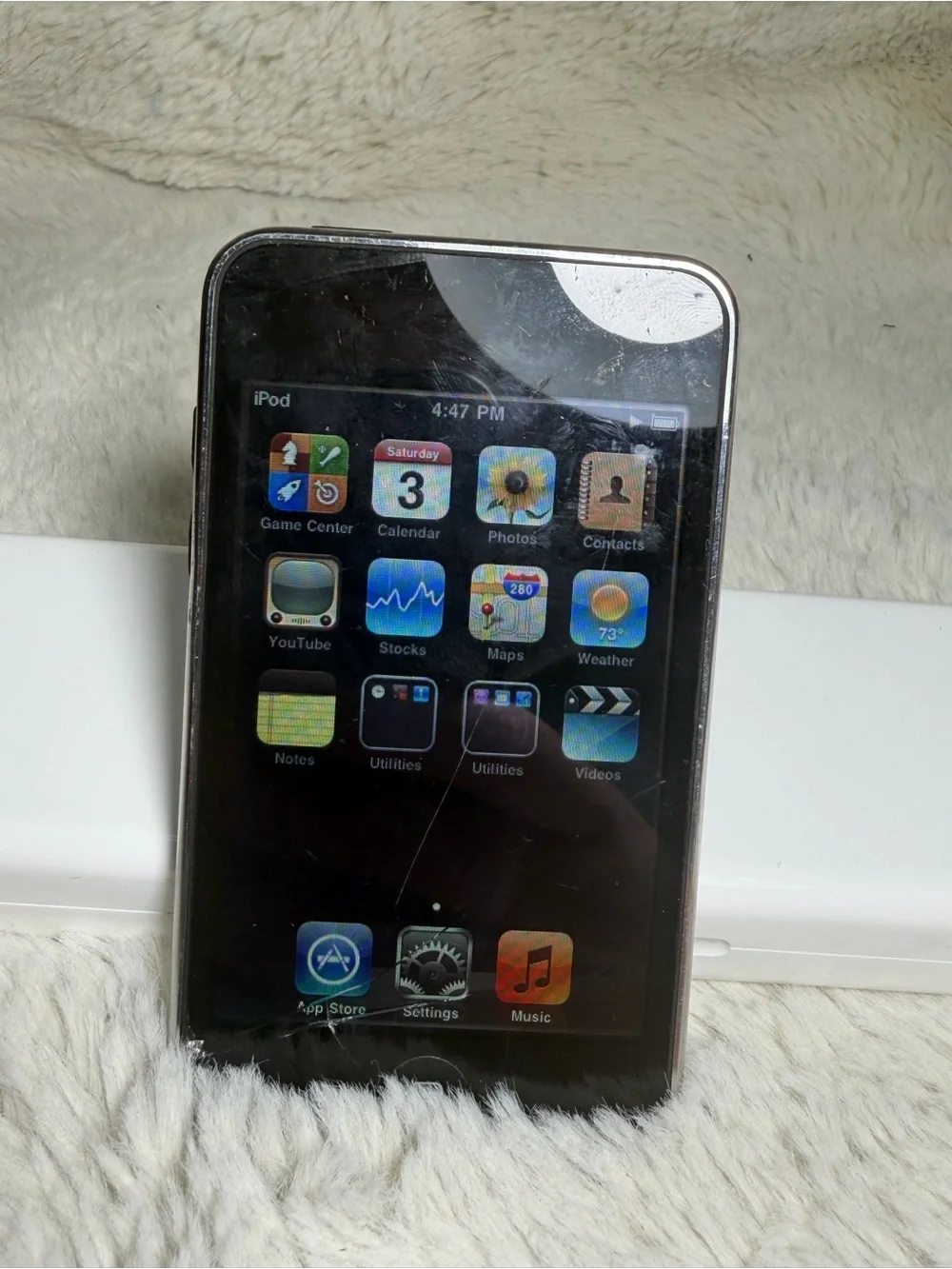 Apple ipod touch 3rd Generation 16 gb (read